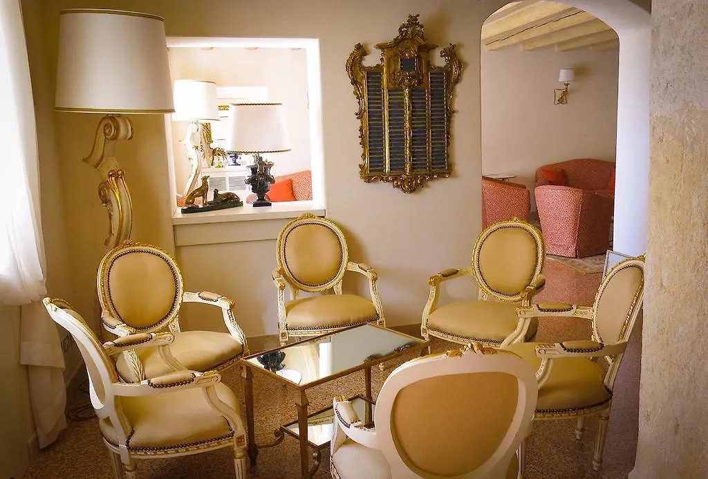 Fra Lorenzo Suites - Apartments Verona