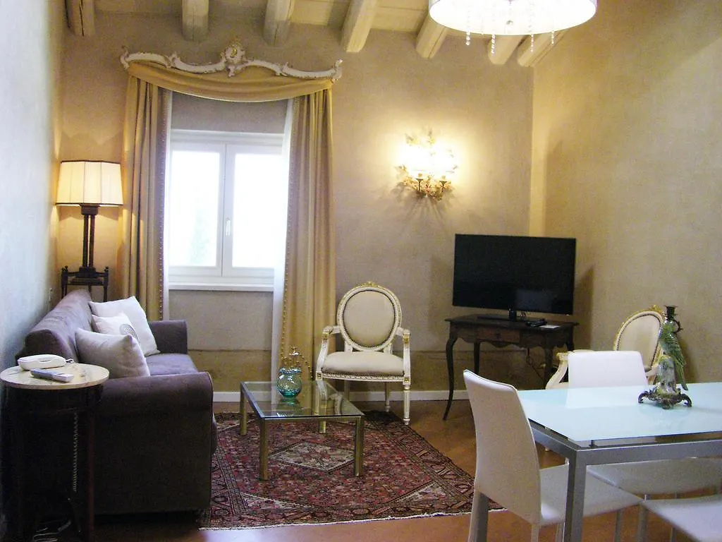 Fra Lorenzo Suites - Apartments Verona