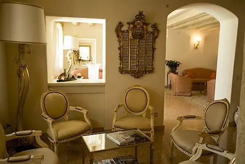 Fra Lorenzo Suites - Apartments Verona