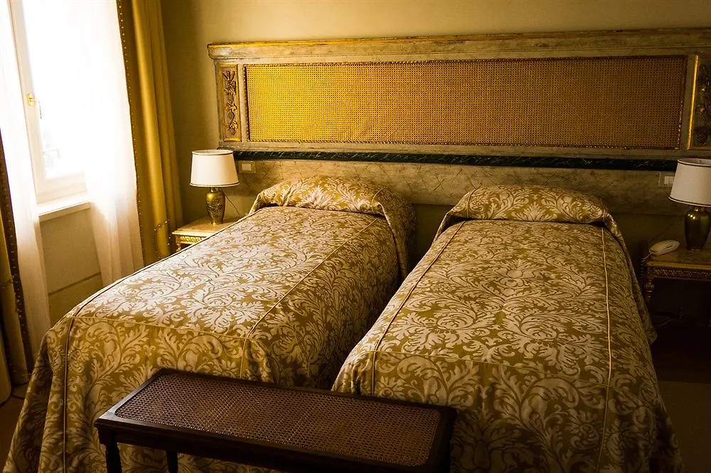 Fra Lorenzo Suites - Apartments Verona