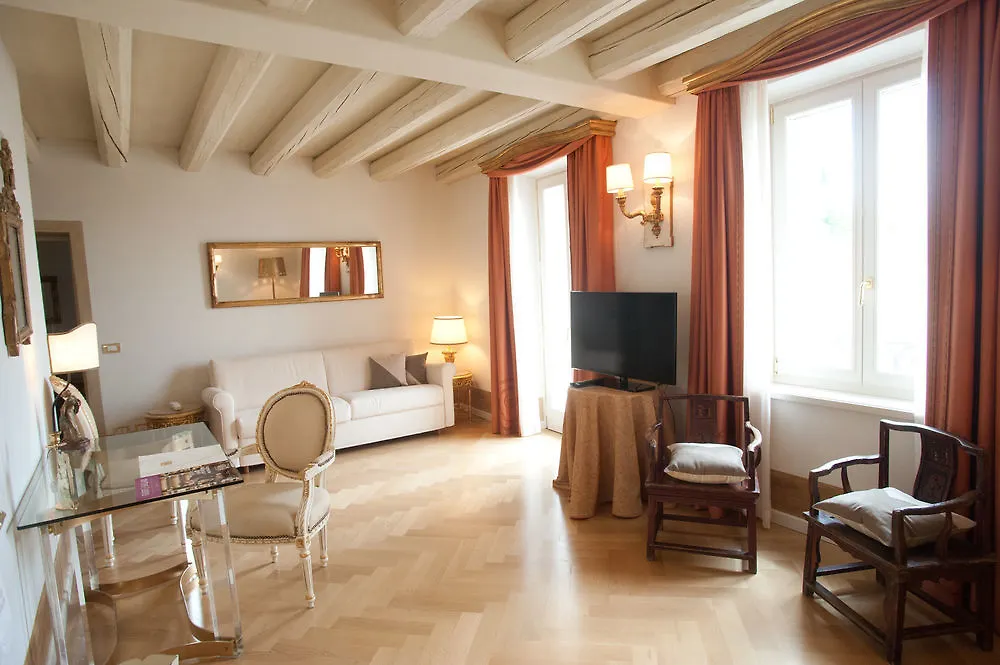 Fra Lorenzo Suites - Apartments Verona Italy