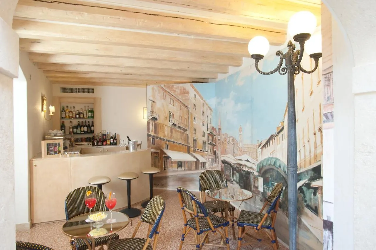 Fra Lorenzo Suites - Apartments Verona Italy